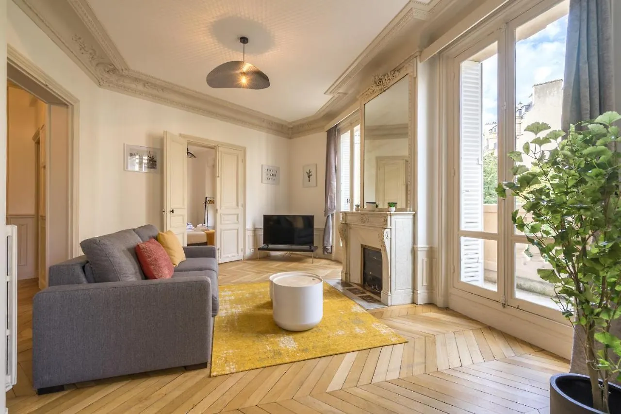 Cmg - Mozart 2 Daire Paris