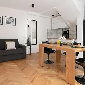 Appartement Maisonnette In The Heart Of 4p1br - Nation, Paris